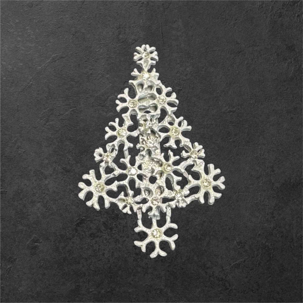 Vintage Style Snowflake Christmas Tree Brooch Silver Tone Rhinestone Holiday Pin